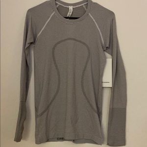 Black & White Stripe Swiftly Tech Long Sleeve